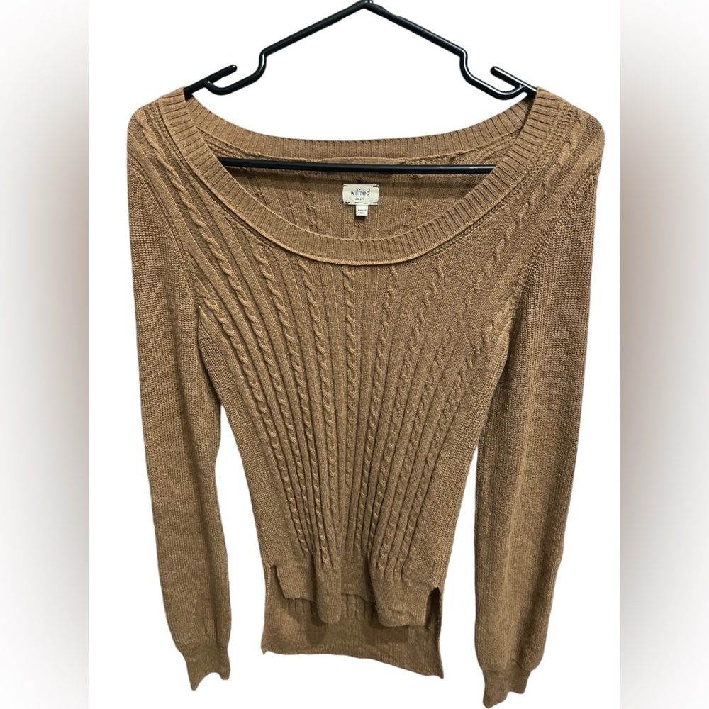 Aritzia Wilfred pull-over sweater